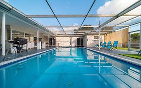 Pool Vacation